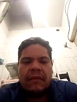 Snapshot of Maniakone chatting on October 21, 1:06 am Maniakone online show from October 21, 1:06 am