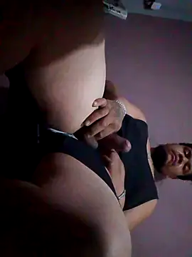 Snapshot of Maniakone chatting on November 7, 12:49 pm Maniakone online show from November 7, 12:49 pm