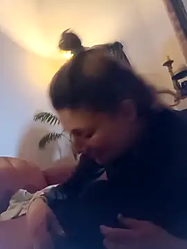 Snapshot of Marizoka chatting on October 8, 3:37 am Marizoka online show from October 8, 3:37 am