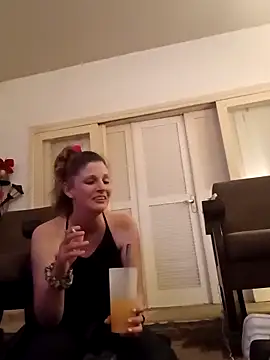 Snapshot of Marizoka chatting on December 5, 4:54 am Marizoka online show from December 5, 4:54 am