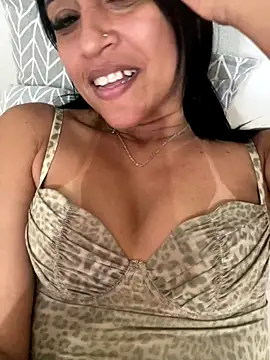 Katianesantos online show from October 9, 6:39 pm