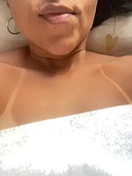 Snapshot of Katianesantos chatting on February 3, 5:40 pm Katianesantos online show from February 3, 5:40 pm