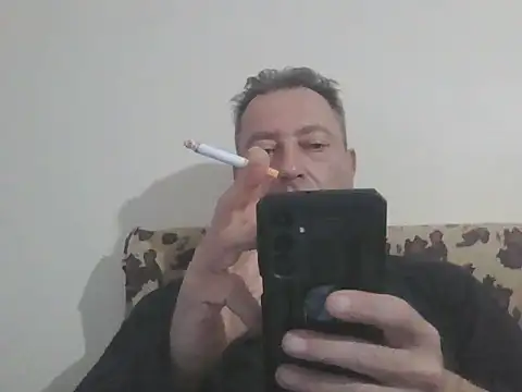 Snapshot of chris7706 chatting on June 24, 6:45 am chris7706 online show from June 24, 6:45 am