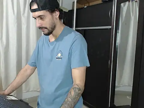 Snapshot of mochakkdj chatting on December 22, 11:02 pm mochakkdj online show from December 22, 11:02 pm