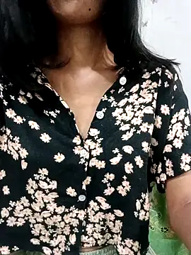 Daizy Shah online show from February 18, 6:26 pm