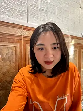 Snapshot of Lonnina chatting on October 26, 4:29 am Lonnina online show from October 26, 4:29 am