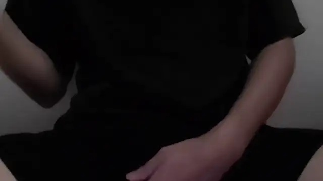 Snapshot of lim111 chatting on November 3, 8:15 am lim111 online show from November 3, 8:15 am