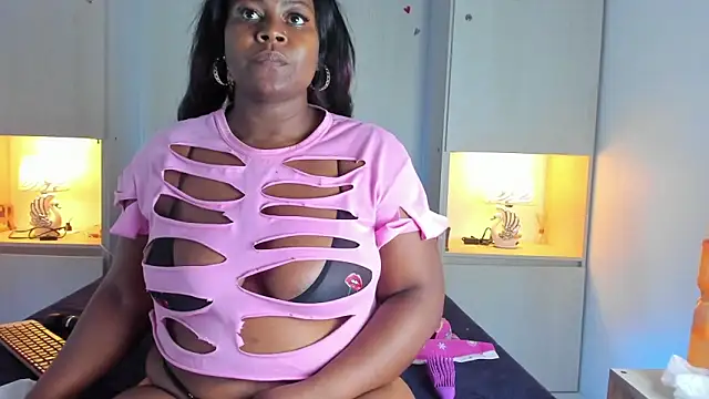 Snapshot of EmaRhodes chatting on October 30, 7:58 pm EmaRhodes online show from October 30, 7:58 pm