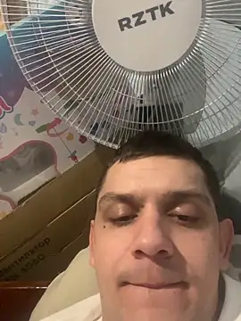 Snapshot of BogdanNegoda chatting on February 9, 10:03 pm BogdanNegoda online show from February 9, 10:03 pm