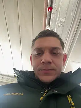 Snapshot of BogdanNegoda chatting on February 17, 8:33 am BogdanNegoda online show from February 17, 8:33 am