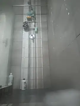 macmaddy8989 online show from December 2, 6:14 pm