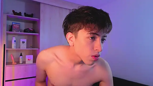 onlinenico online show from September 18, 9:06 pm