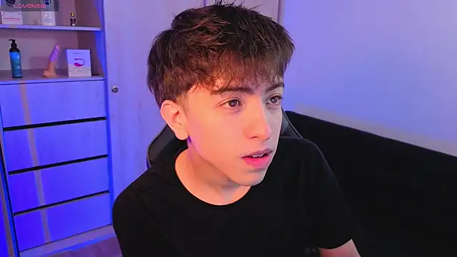 onlinenico online show from September 24, 7:39 pm