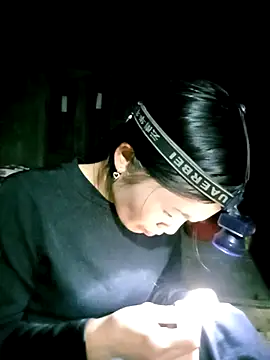 ngan-cute online show from February 20, 2:06 pm