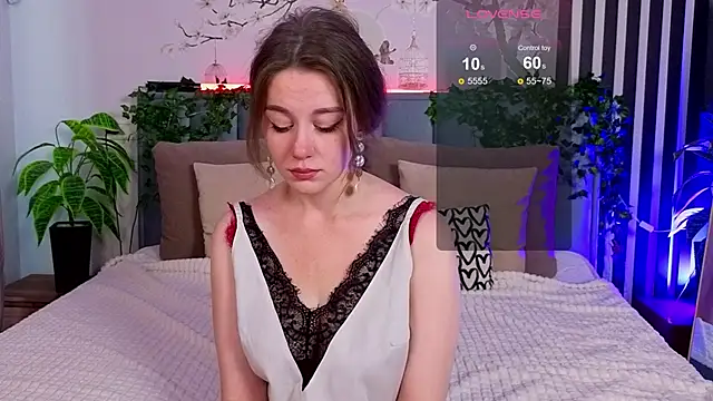 SkyHelen online show from October 6, 5:27 am