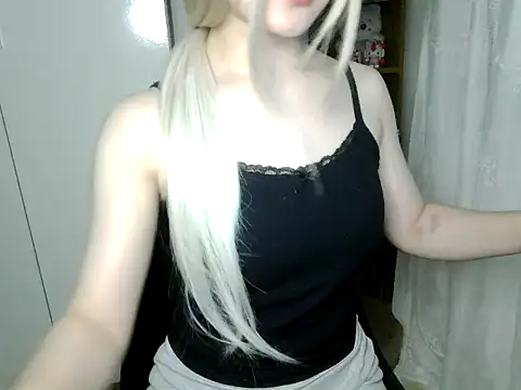 Annabelle-e online show from February 28, 4:19 pm