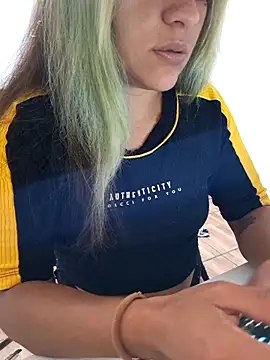 euahotmarii20 online show from November 14, 3:27 am