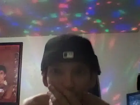 Snapshot of OchreTango466 chatting on September 20, 10:38 am OchreTango466 online show from September 20, 10:38 am