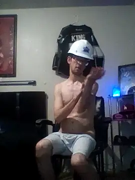 Snapshot of OchreTango466 chatting on September 24, 9:23 am OchreTango466 online show from September 24, 9:23 am