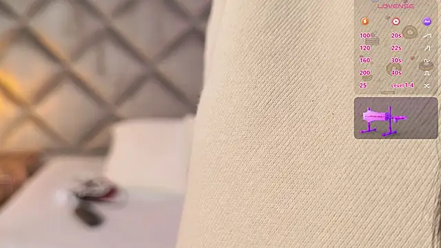 Snapshot of amy_greene chatting on October 2, 11:39 am amy greene online show from October 2, 11:39 am