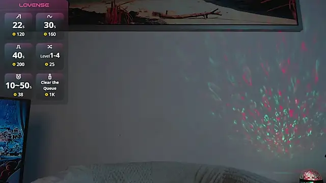 Snapshot of Veliora chatting on November 9, 7:23 pm Veliora online show from November 9, 7:23 pm