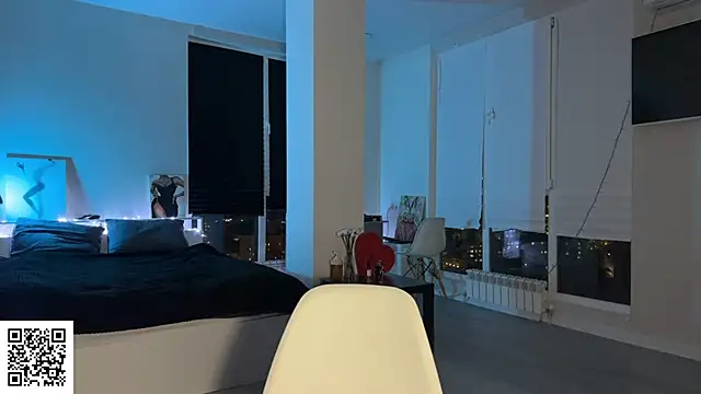 ElysiaXo online show from December 5, 5:20 pm