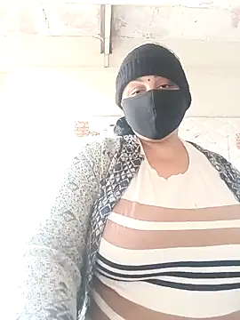 Rakhi sawant143 online show from February 5, 3:00 am