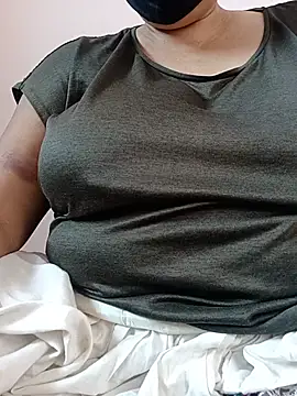 Rakhi sawant143 online show from August 2, 2:21 am