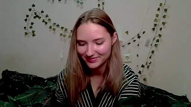  kikiclark   online show from November 7, 8:53 pm