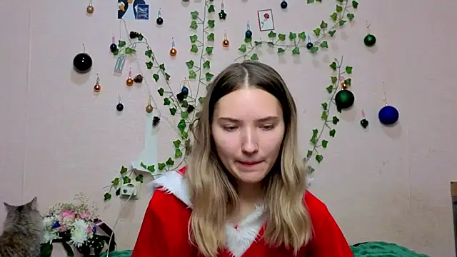  kikiclark   online show from January 9, 4:10 pm