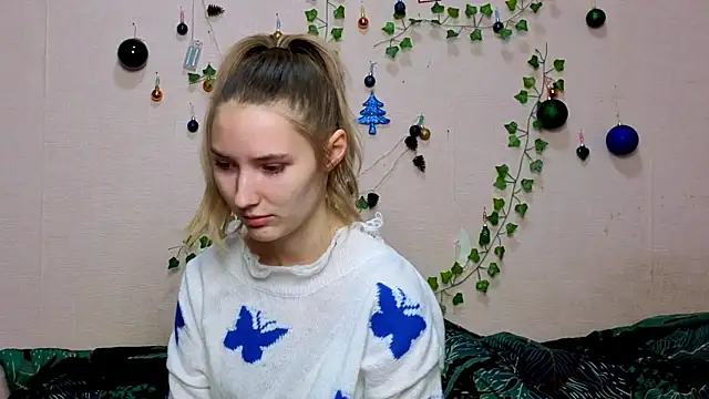  kikiclark   online show from January 17, 5:16 pm