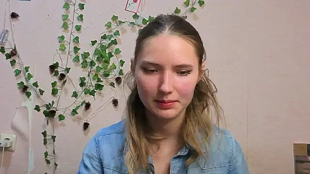  kikiclark   online show from March 6, 8:49 pm