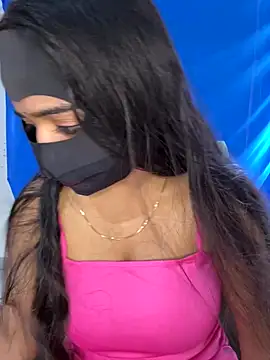 Snapshot of DesiSexyMonika chatting on October 3, 6:21 am DesiSexyMonika online show from October 3, 6:21 am