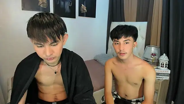 Snapshot of xxxhugecocktwinkxxx chatting on November 7, 5:02 pm xxxhugecocktwinkxxx online show from November 7, 5:02 pm