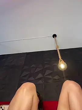 Juanita-Diaz online show from December 3, 8:29 pm