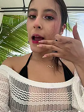 Juanita-Diaz online show from May 27, 8:50 pm