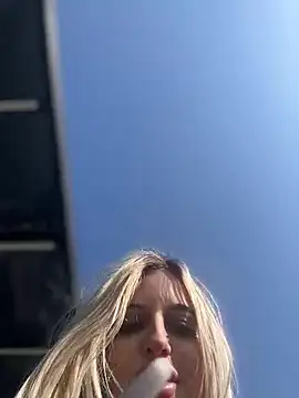 Snapshot of Steffi_Snowbunny chatting on March 18, 12:41 pm Steffi Snowbunny online show from March 18, 12:41 pm