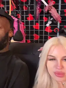 Snapshot of Steffi_Snowbunny chatting on April 9, 9:09 pm Steffi Snowbunny online show from April 9, 9:09 pm