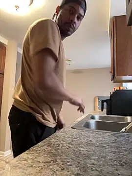 Snapshot of Jariushot3 chatting on February 3, 2:33 pm Jariushot3 online show from February 3, 2:33 pm