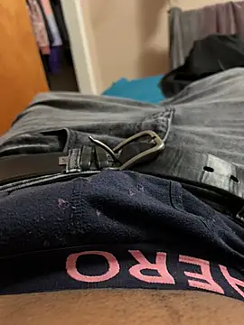 Snapshot of Jariushot3 chatting on April 6, 12:52 am Jariushot3 online show from April 6, 12:52 am