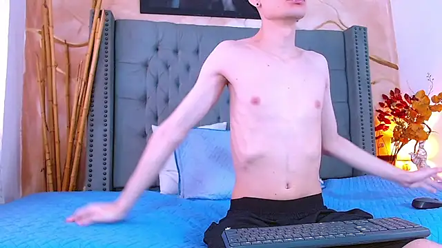 Snapshot of Luke_Carter chatting on February 20, 1:22 pm Luke Carter online show from February 20, 1:22 pm