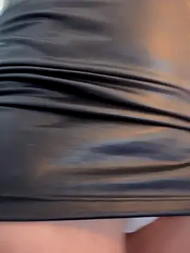 Snapshot of SweetieSinXXX chatting on September 9, 3:33 pm SweetieSinXXX online show from September 9, 3:33 pm