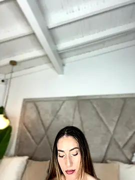 Snapshot of SweetieSinXXX chatting on October 28, 1:14 pm SweetieSinXXX online show from October 28, 1:14 pm