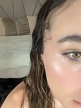 Snapshot of SweetieSinXXX chatting on November 23, 3:12 pm SweetieSinXXX online show from November 23, 3:12 pm