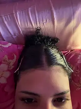 luluzinhax online show from July 15, 4:51 am