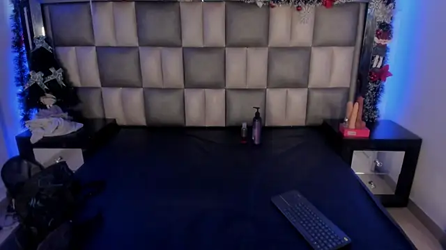 Valkiria js online show from December 20, 1:29 pm