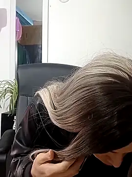 Andy Roses online show from February 9, 1:04 pm