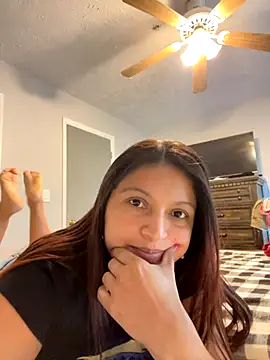 Snapshot of pocahonta69mermaid chatting on October 9, 3:21 pm pocahonta69mermaid online show from October 9, 3:21 pm