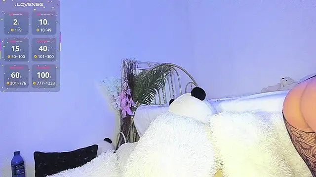 Snapshot of BettyKristal chatting on October 17, 3:25 pm BettyKristal online show from October 17, 3:25 pm