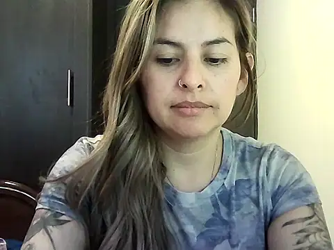 Valery  Rouse  online show from February 1, 7:56 pm